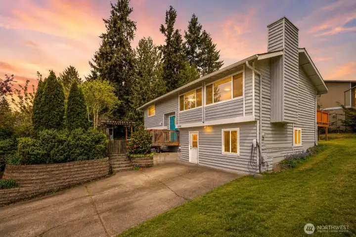 Beautifully renovated Rose Hill home with modern finishes, mature landscaping, and inviting curb appeal Beautifully renovated Rose Hill home with modern finishes, mature landscaping, and inviting curb appeal