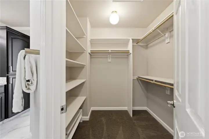 Owner's Suite Bedroom - Walk-In Closet Owner's Suite Bedroom - Walk-In Closet