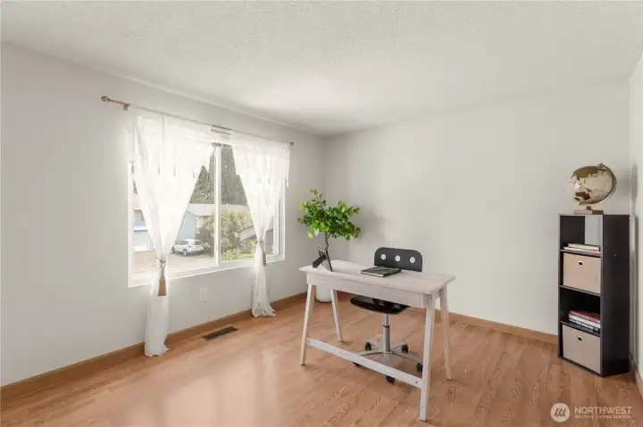 Bedroom #3, upper level. Bedroom #3, upper level.