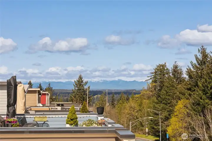 Hello mountains! Such beautiful PNW scenery from all angles.