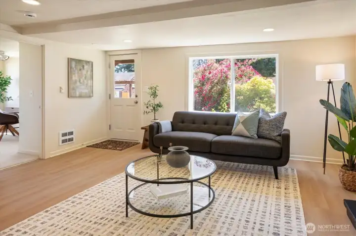 Main Residence | Spacious living areas flow easily from one room to the next. Main Residence | Spacious living areas flow easily from one room to the next.