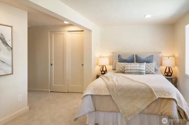 Main Residence | The primary suite offers comfort, privacy and an ensuite bath. Main Residence | The primary suite offers comfort, privacy and an ensuite bath.