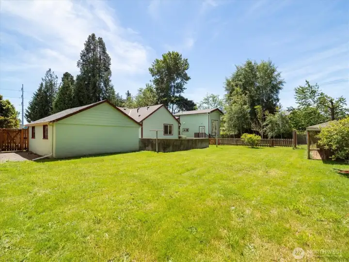 Maker's Acre | Lawn, gardens and outbuildings create room for projects, gatherings and everyday Maker's Acre | Lawn, gardens and outbuildings create room for projects, gatherings and everyday