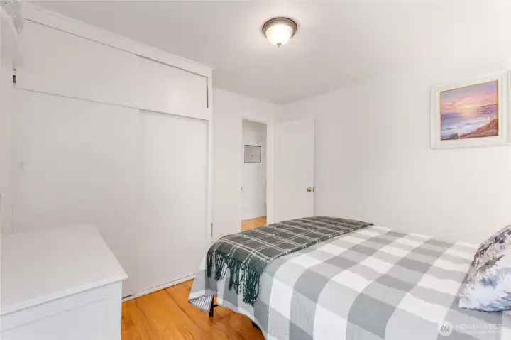 2nd Downstairs bedroom
