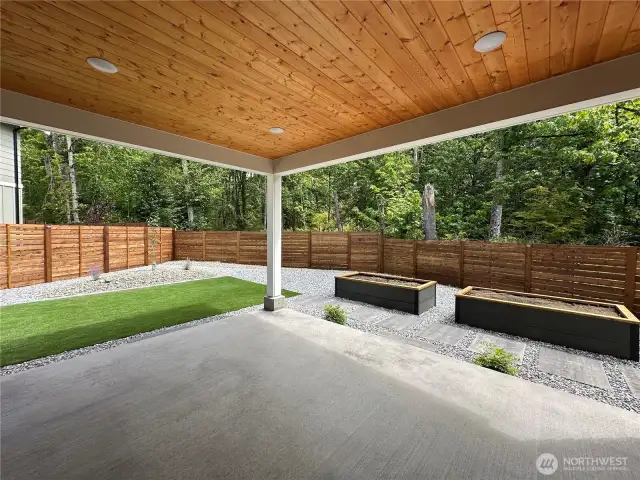 Large covered and well lit outdoor patio