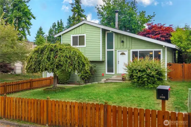 Fully fenced front and back