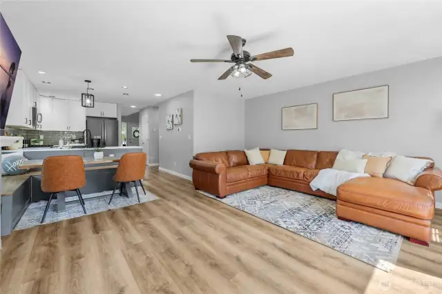 Large living room & kitchen nook