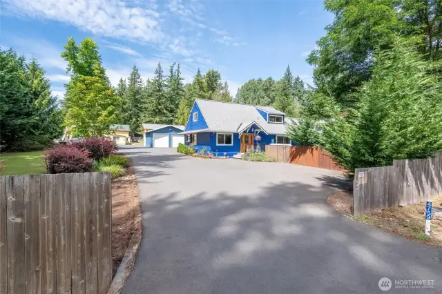 Lots of parking and driveway space. Bring an RV no problem plenty of space to add RV parking.