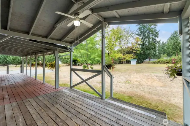 Includes vaulted area with ceiling fan.