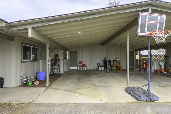 Carport + storage for both