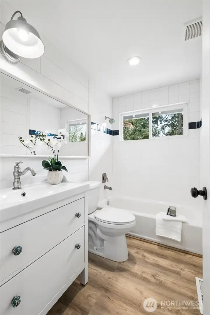 Main floor full bathroom.