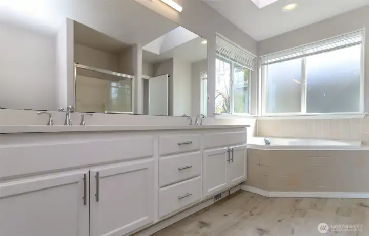 5 piece bathroom off primary bedroom