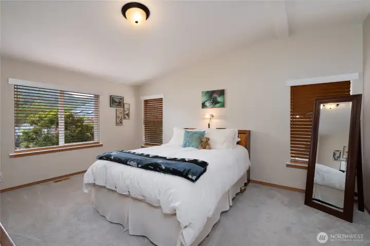Spacious Primary Suite with Lake View! Lots of windows!