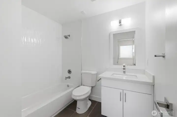 common full bathroom