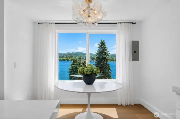 Dining area with amazing view of lake Dining area with amazing view of lake