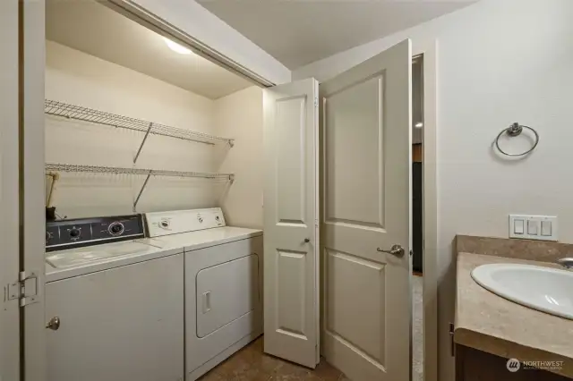 Full Bath with in-unit laundry. WD stay!