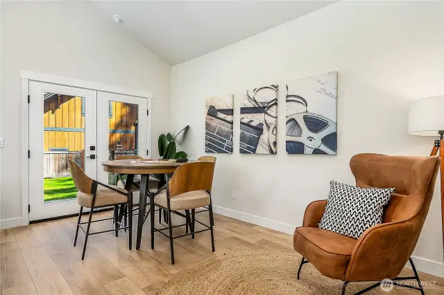 Featuring a private hot water source, the bonus room is perfectly suited for an independent living space or home office