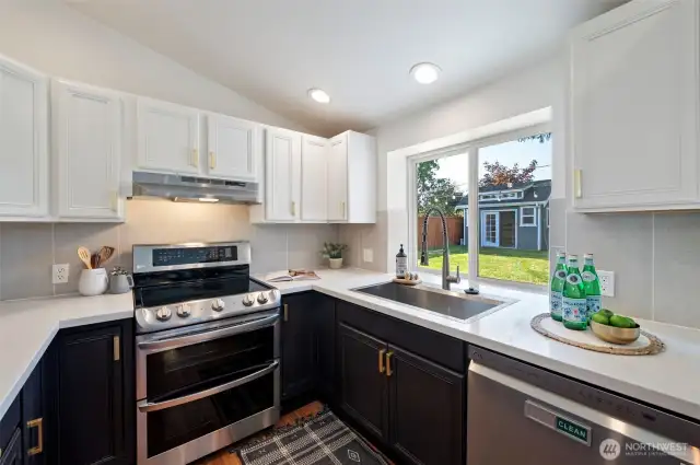 Plenty of counterspace for blending your perfect recipe.