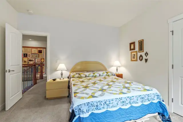 2nd bedroom (upstairs)