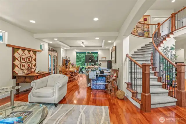 Front room to dining room