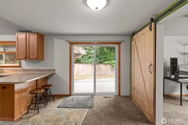 Kitchen eating space