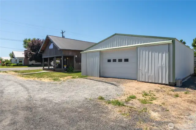 Large insulated garage