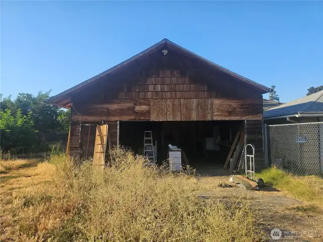 Garage/Shop