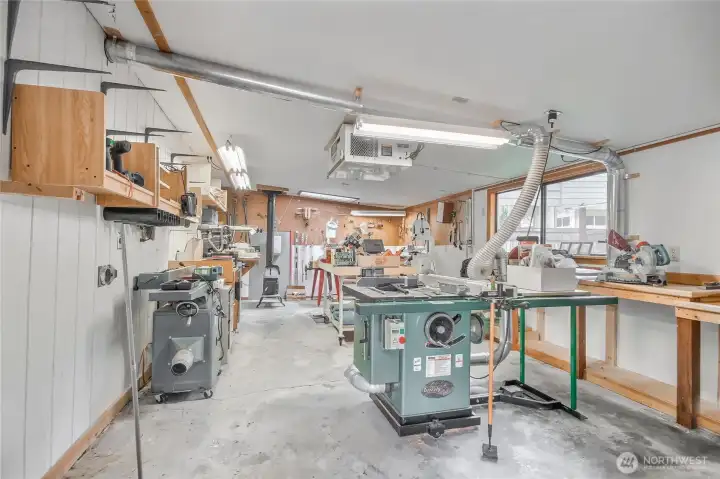 Great Shop area with Air Filtration system, 220, and pot belly stove