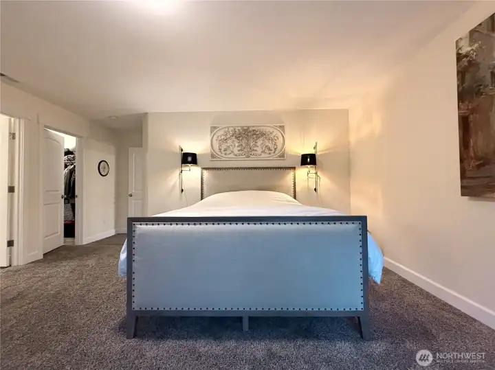 Closet and ensuite bathroom to the left