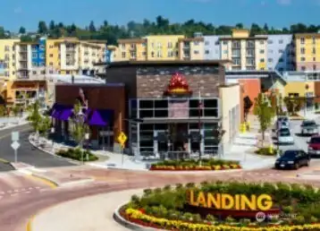 Lots of shopping nearby at the Landing, and many great dining options as well!