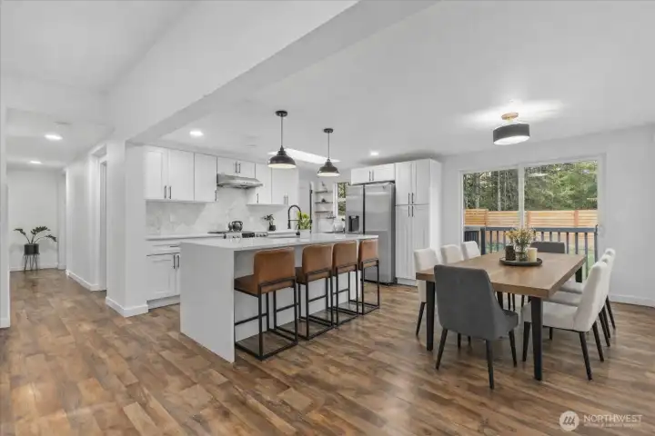 Virtually staged dining table