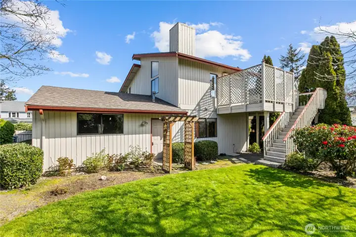 The upper deck over looks the yard and beyond.