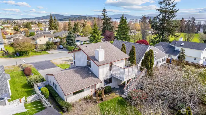 Enjoy a home with room to play, but without cumbersome maintenance.