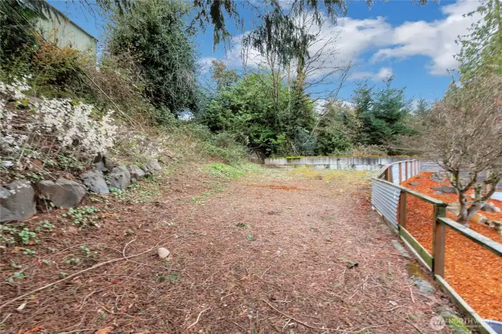 Second dwelling area