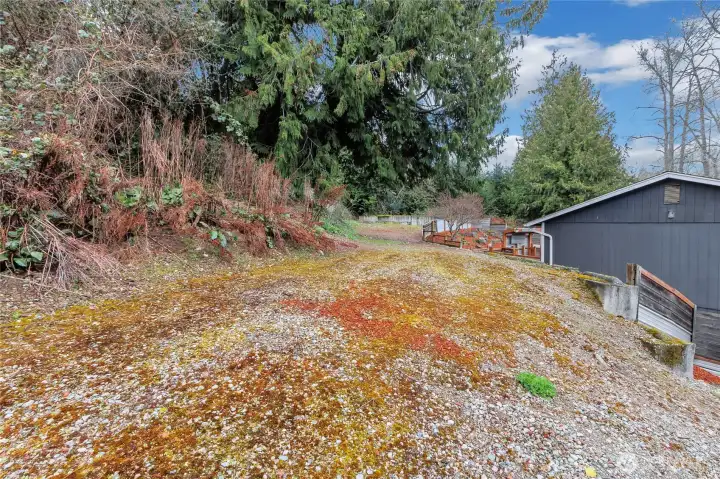 Second dwelling entrance