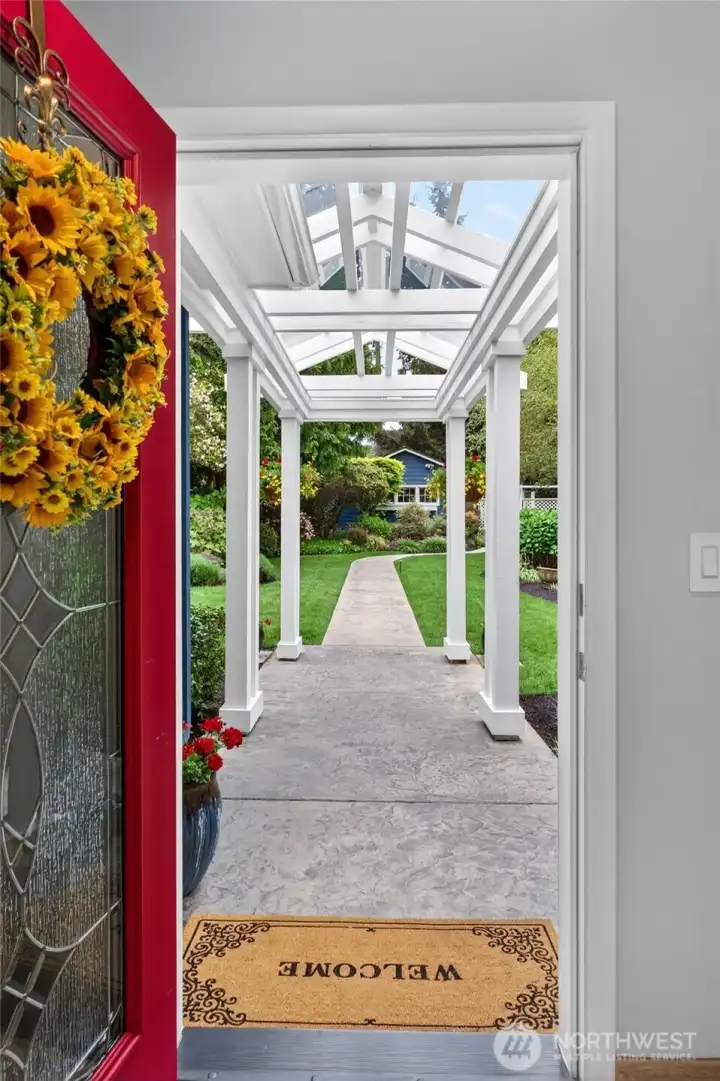 the front door welcomes you in.....