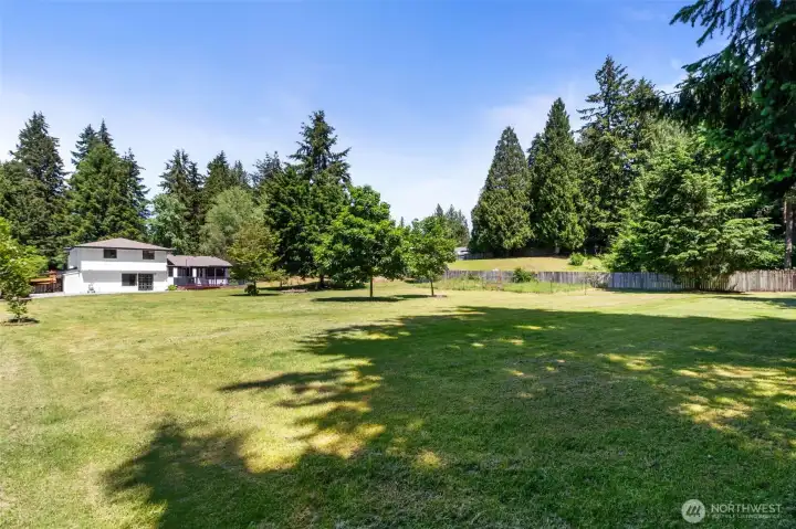 Live on close in acreage in Tacoma