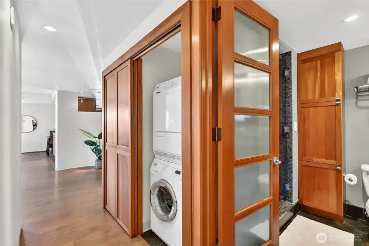 In unit high efficiency laundry.
