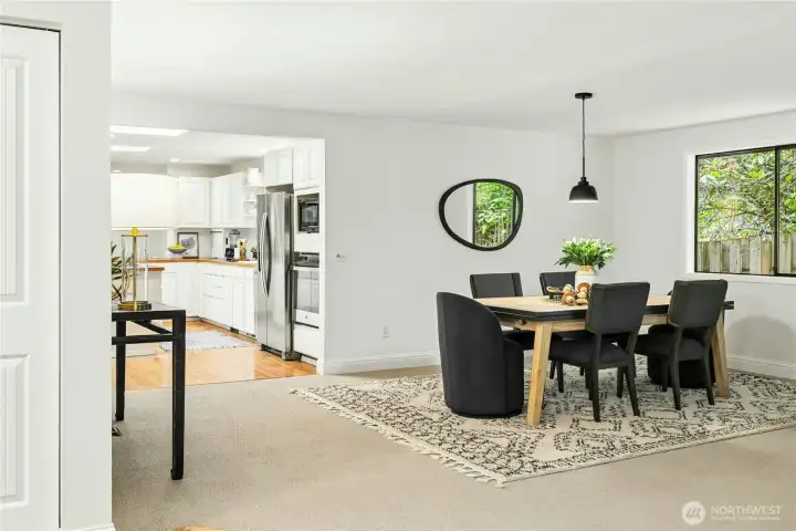 This easy floorplan emphasizes open, communal spaces and can be configured to suit your needs. This easy floorplan emphasizes open, communal spaces and can be configured to suit your needs.