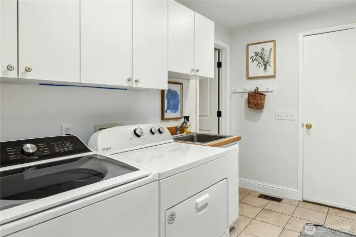 Washer and dryer included. Enjoy easy access to the back deck. Washer and dryer included. Enjoy easy access to the back deck.