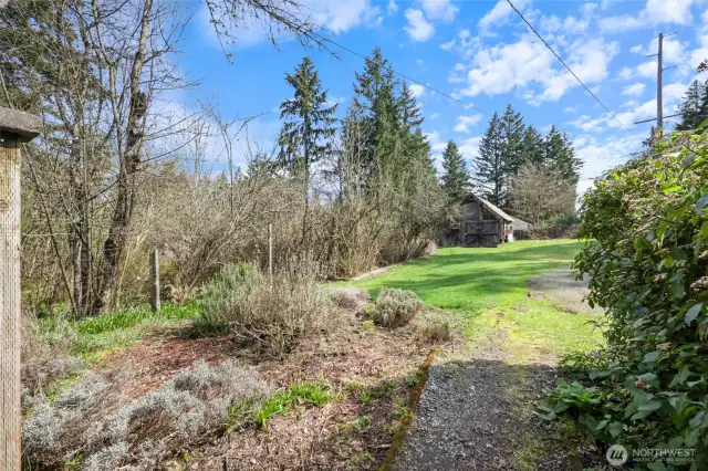 Plenty of room to garden or wander