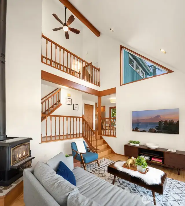 Soaring ceilings.