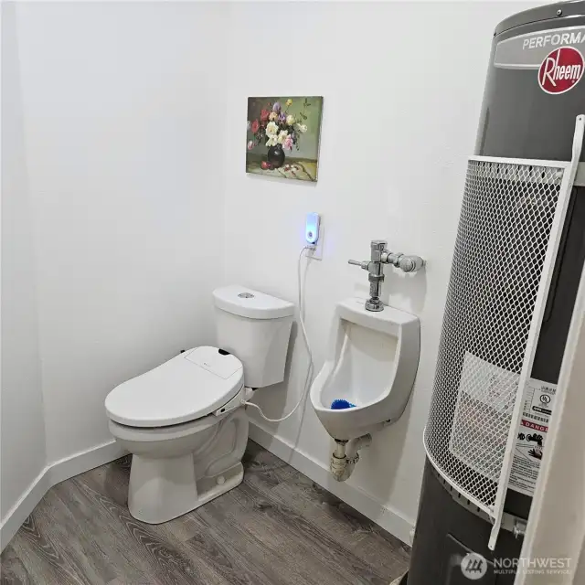 1/2 Bathroom Picture #1