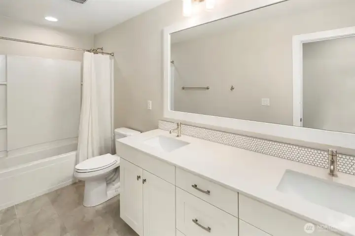 upstairs full bath