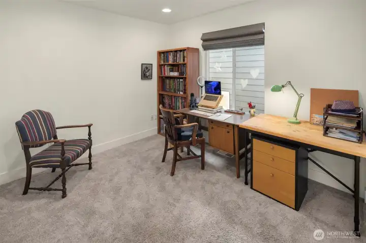 3rd bedroom currently used as home office