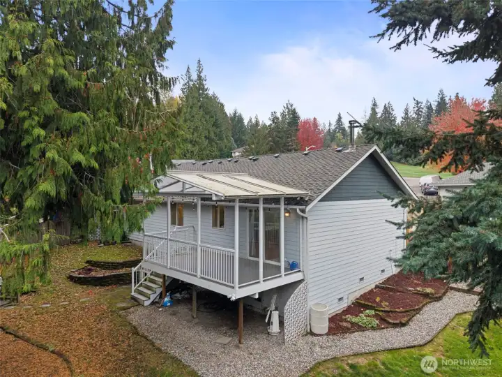 Another view of covered back deck