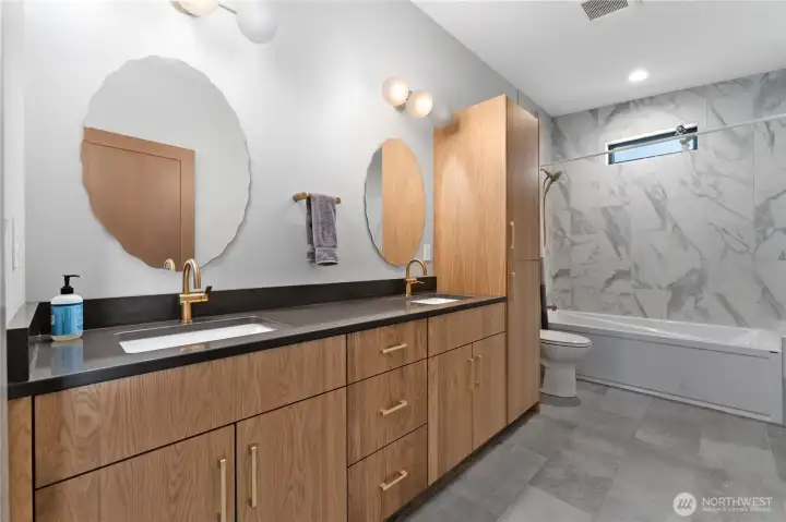 Upstairs guest bathroom!