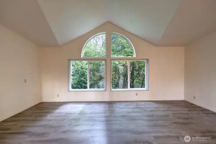 Nice vaulted ceilings and large bright windows