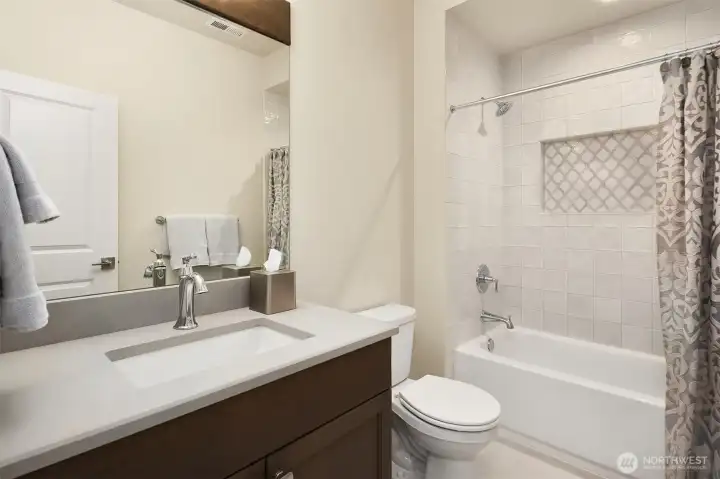 Full upstairs bathroom.