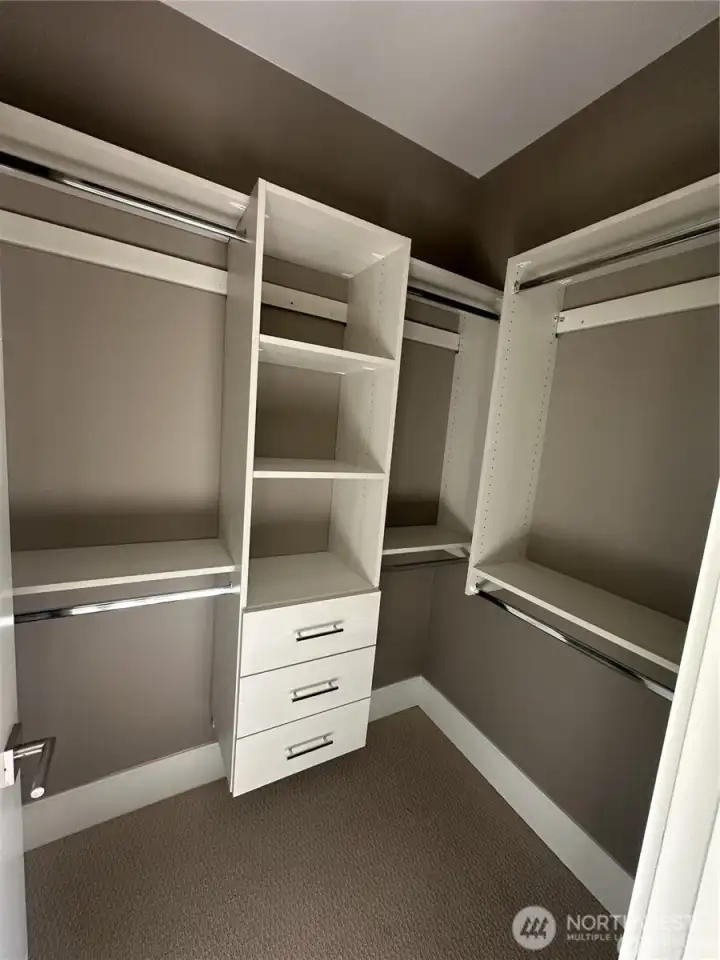 Junior Suite 2 closet